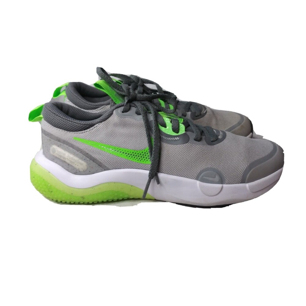 Nike explore next nature running shoes Youth 6 Y